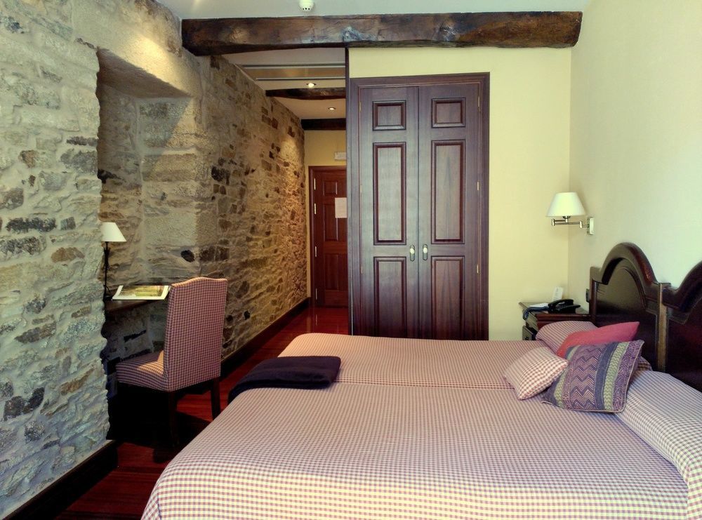 Hotel Rua Villar Сантьяго-де-Компостела Экстерьер фото