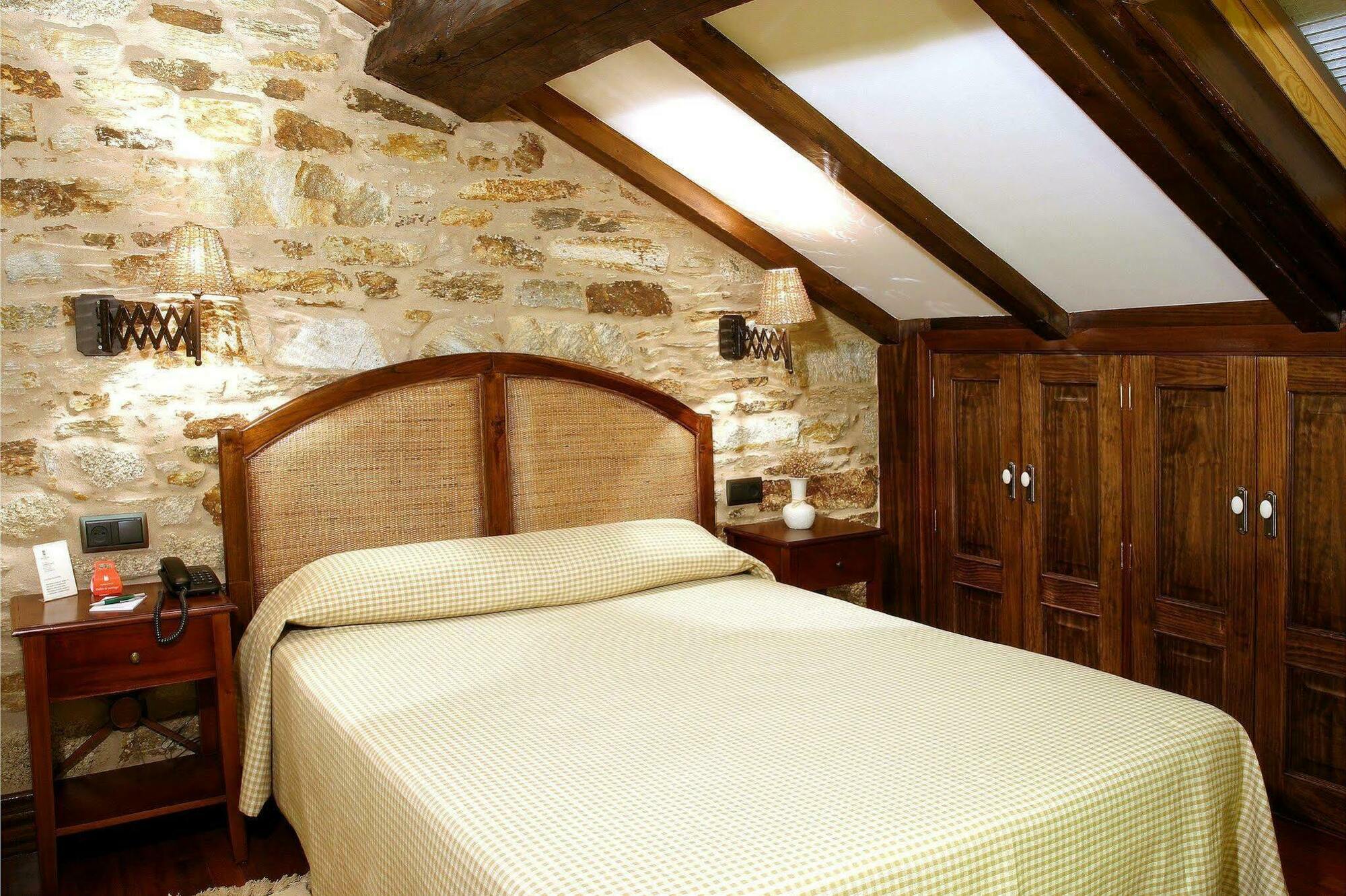Hotel Rua Villar Сантьяго-де-Компостела Номер фото